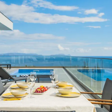 Half Gate - Ocean View & Private Pool * Gaula