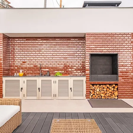 Half Gate Vila Gaula