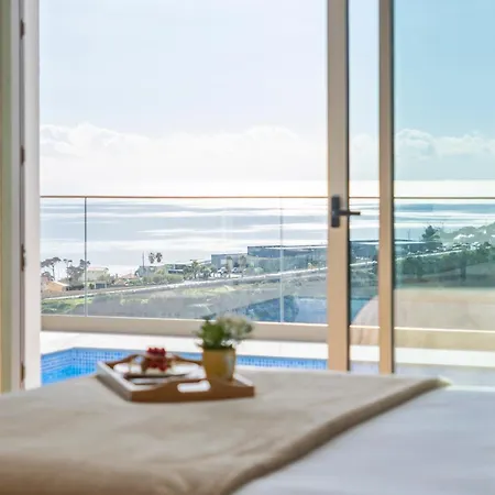 Half Gate - Ocean View & Private Pool Villa